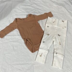 H&M 2 Piece Giraffe/lion